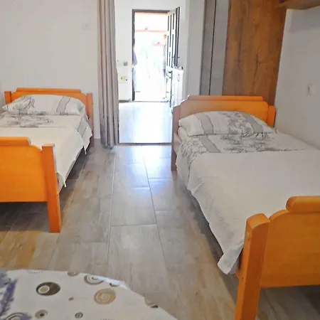 Appartement In Starigrad-paklenica 44023 Starigrad Paklenica