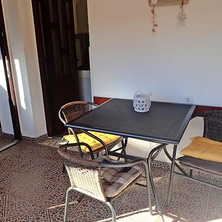 In Starigrad-paklenica 44023