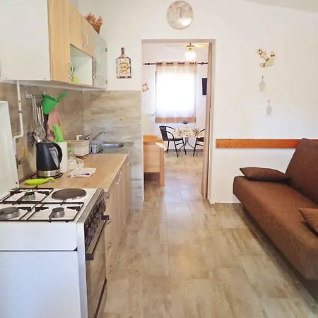 Appartement In Starigrad-paklenica 44023