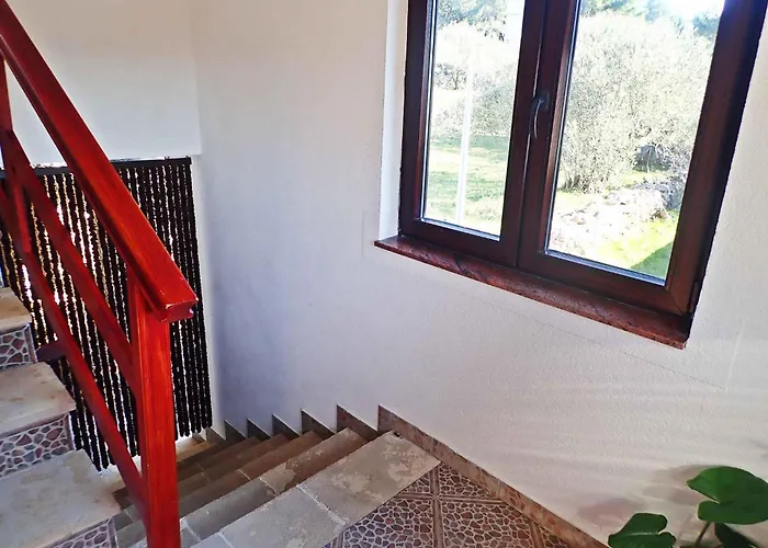 Apartamento In Starigrad-paklenica 44023