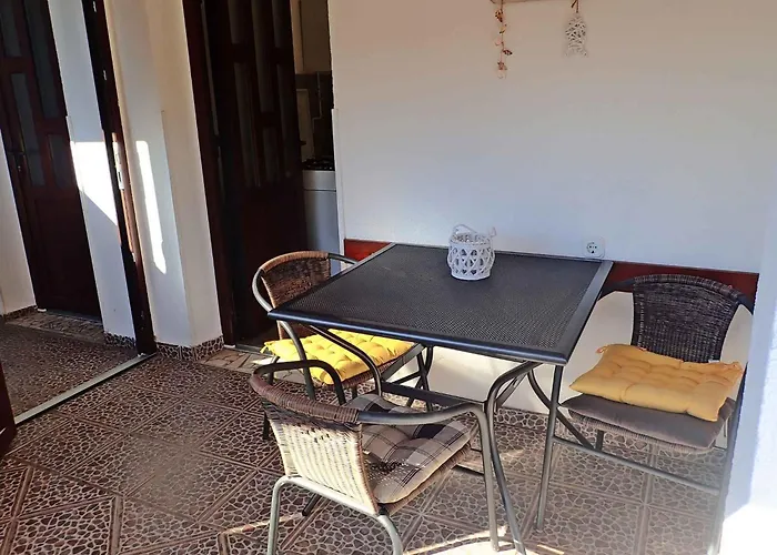 In Starigrad-paklenica 44023