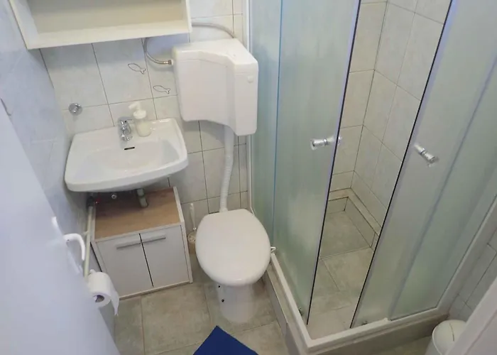 In Starigrad-paklenica 44023 Apartamento *