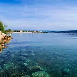 In Starigrad-paklenica 44023
