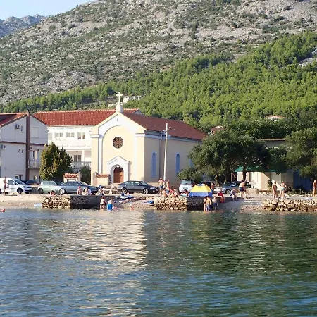 In Starigrad-paklenica 44023