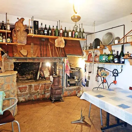 In Starigrad-paklenica 44023 Lejlighed