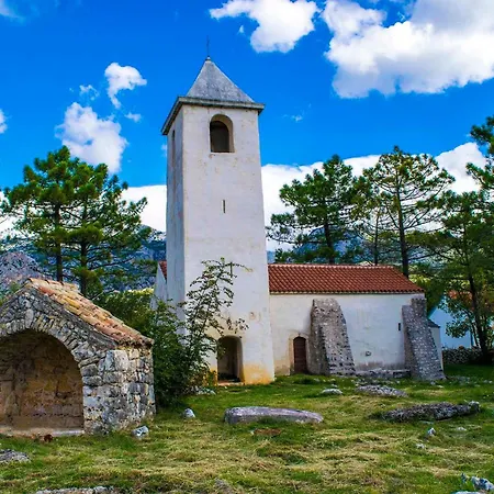 In Starigrad-paklenica 44023 * Starigrad Paklenica