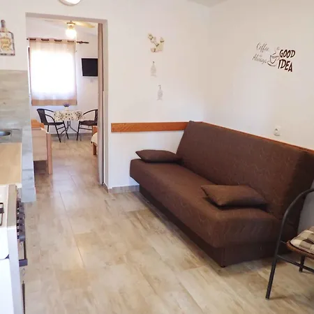 Lejlighed In Starigrad-paklenica 44023 *